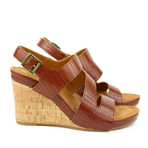 b.o.c. Nara Brown Reptile Wedge NIB Sz. 7